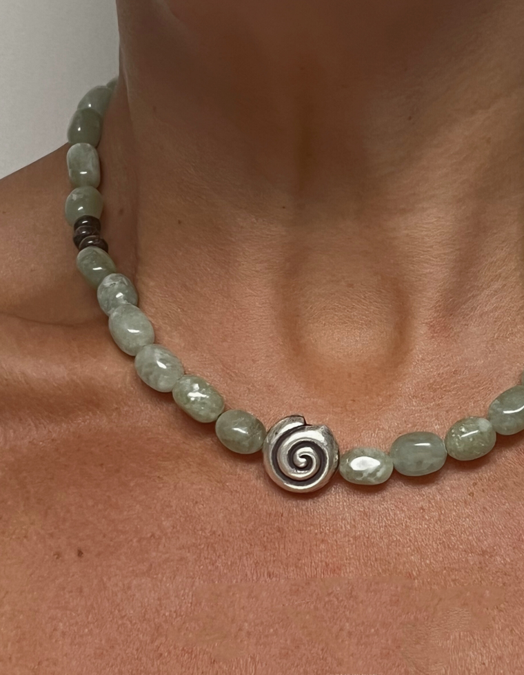 Nymara - Bowenite & Bronzite Necklace