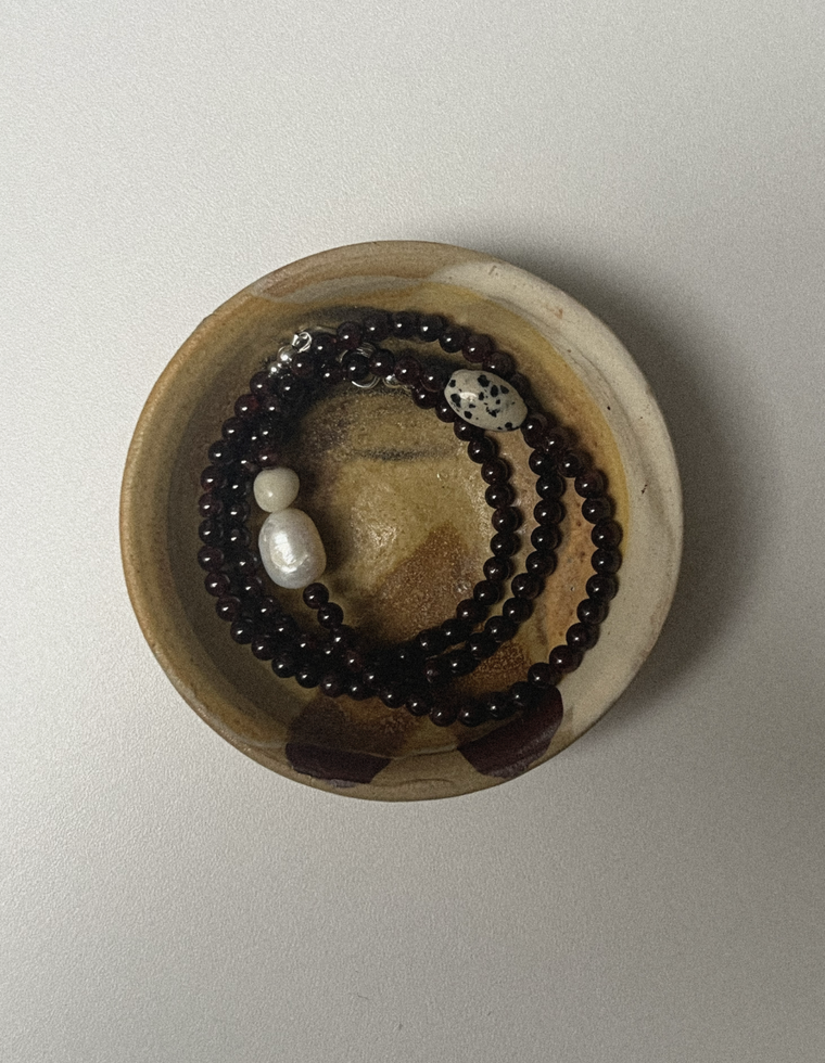 Maeryn - Garnet & Pearl Necklace