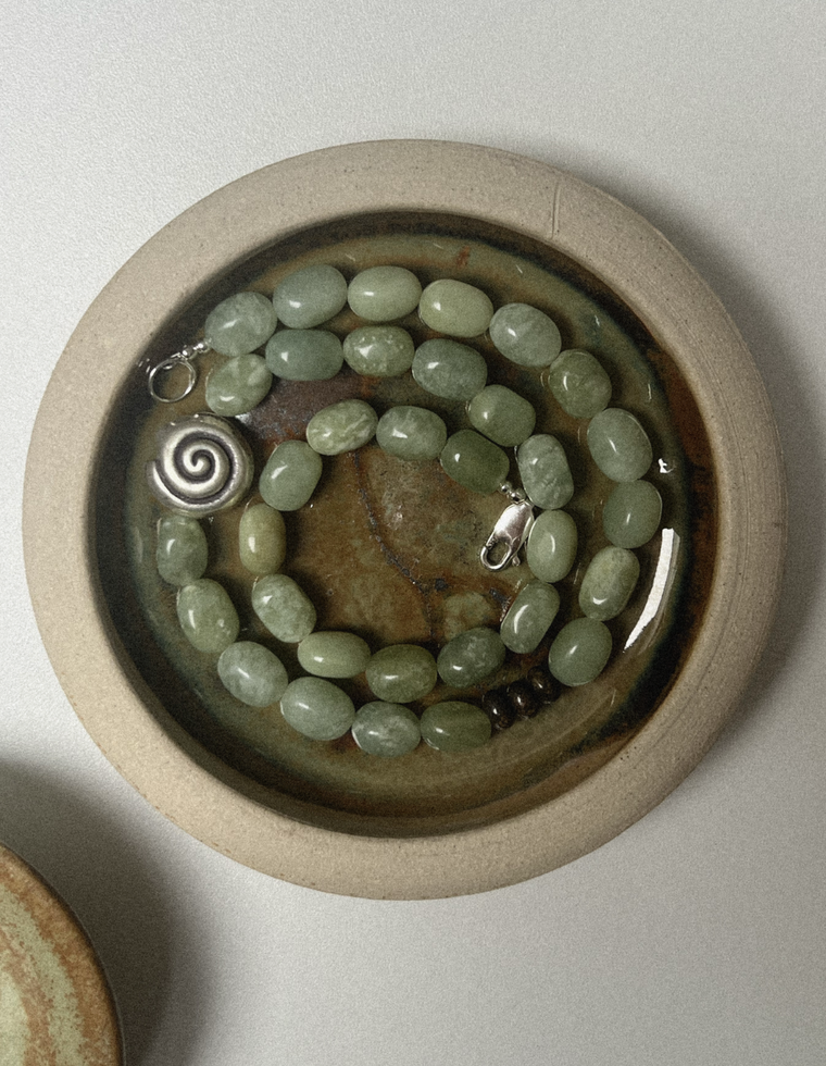 Nymara - Bowenite & Bronzite Necklace