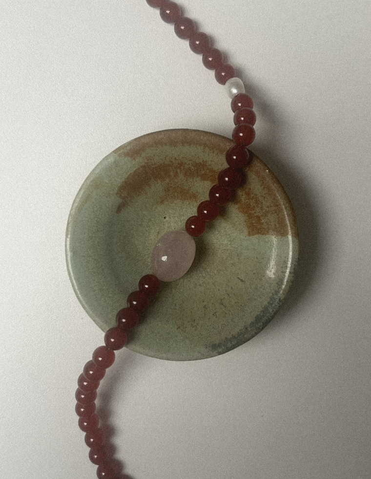 Vaelorae - Carnelian & Rose Quartz Necklace
