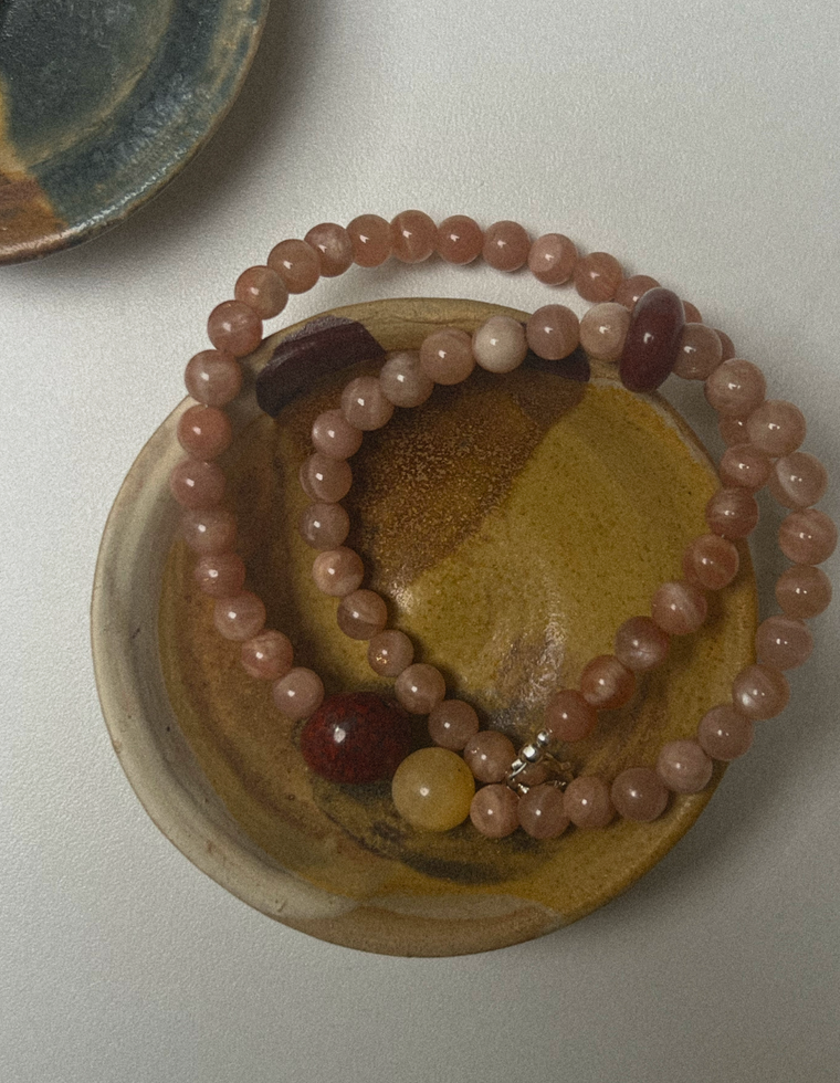Kessan - Sunstone & Indian Agate Necklace