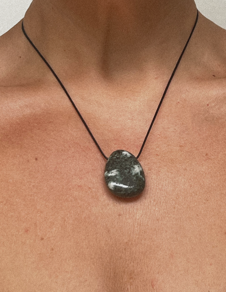 Maelia - Stonehenge Blue Stone Forma Pendant