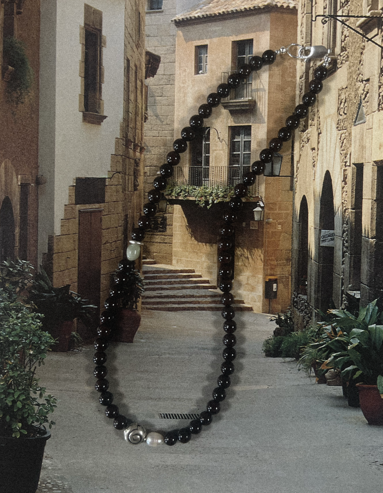 Orryelle - Garnet & Pearl Necklace