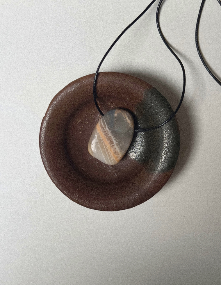 Nayeli II - Peach Moonstone Forma Pendant