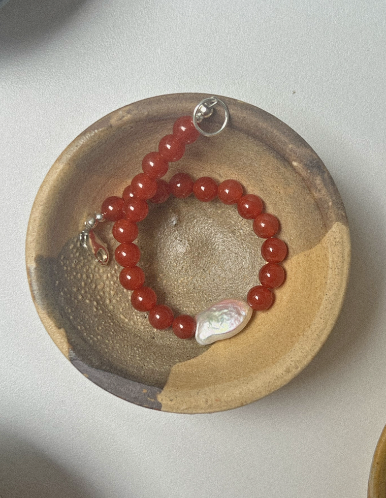 Calix - Carnelian & Pearl Bracelet