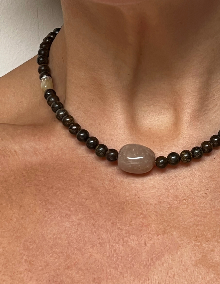 Maelira - Bronzite & Moonstone Necklace