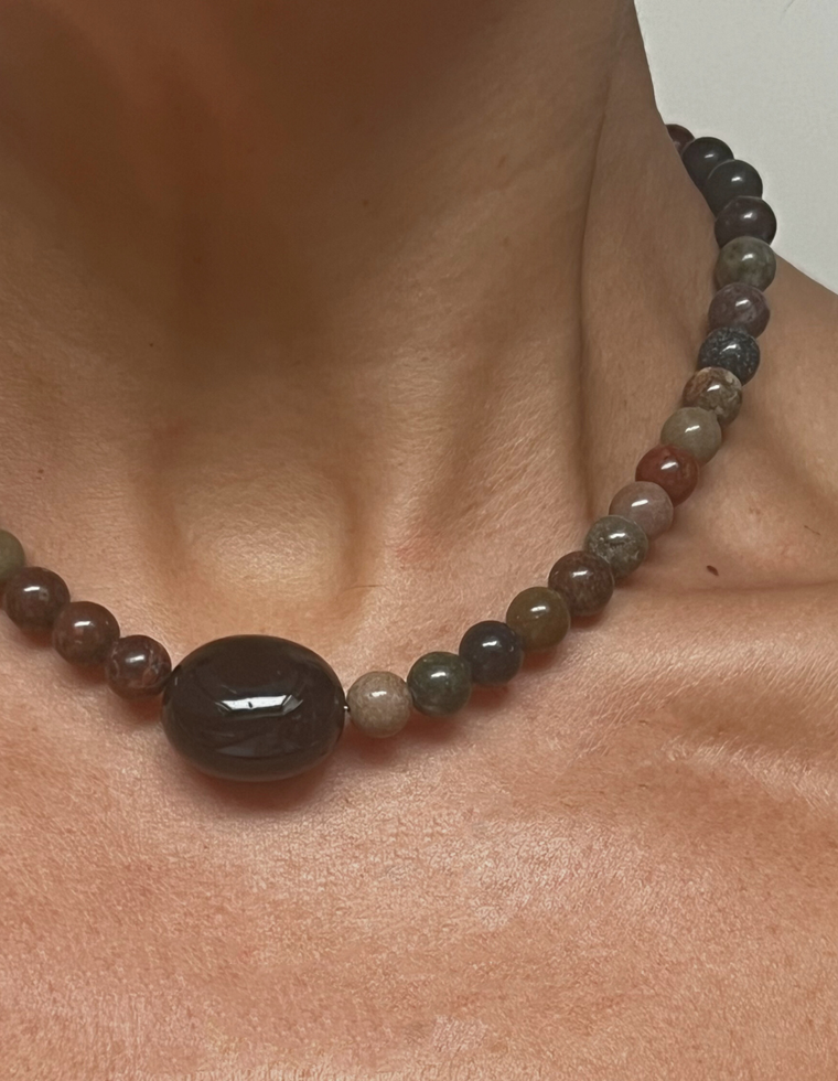 Thalione - Riverstone & Onyx Necklace