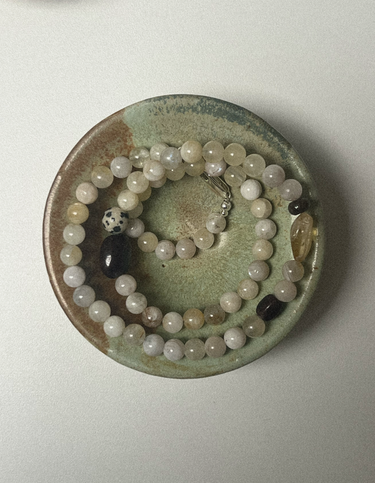 Thesira - Moonstone & Garnet Necklace