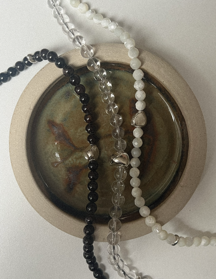 Bravyn - Garnet Necklace