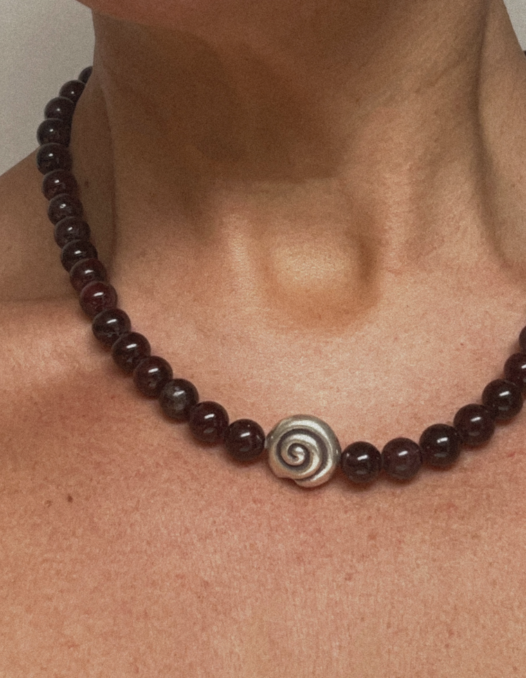 Myndra - Garnet Necklace