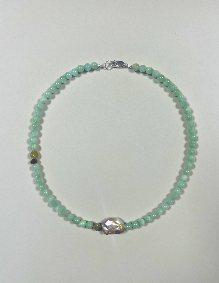 Olyra - Bowenite & Pearl Necklace