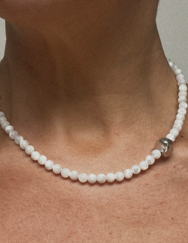 Tellenna - Mother of Pearl Necklace
