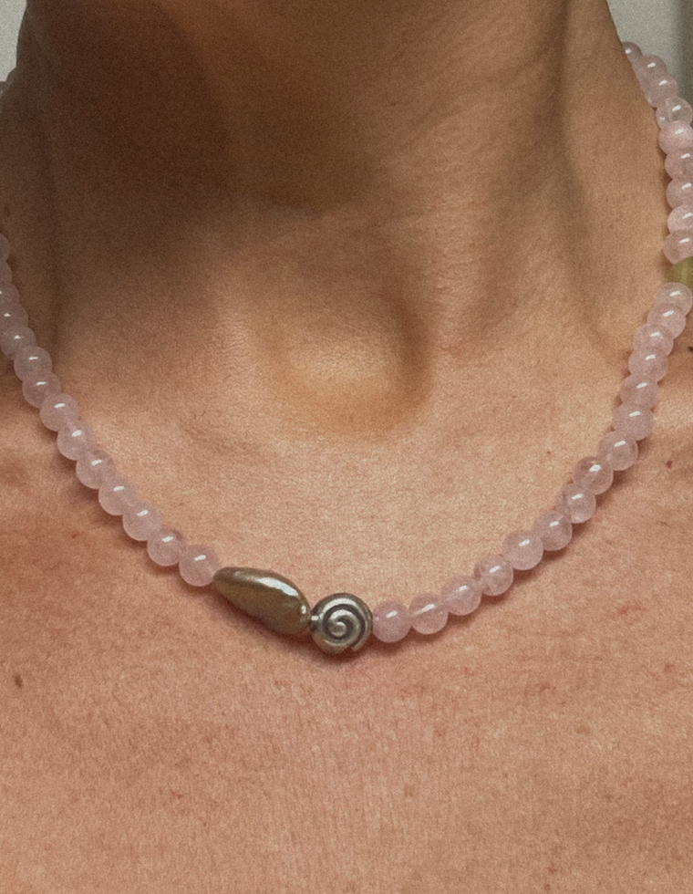 Elvoneth - Rose Quartz & Pearl Necklace