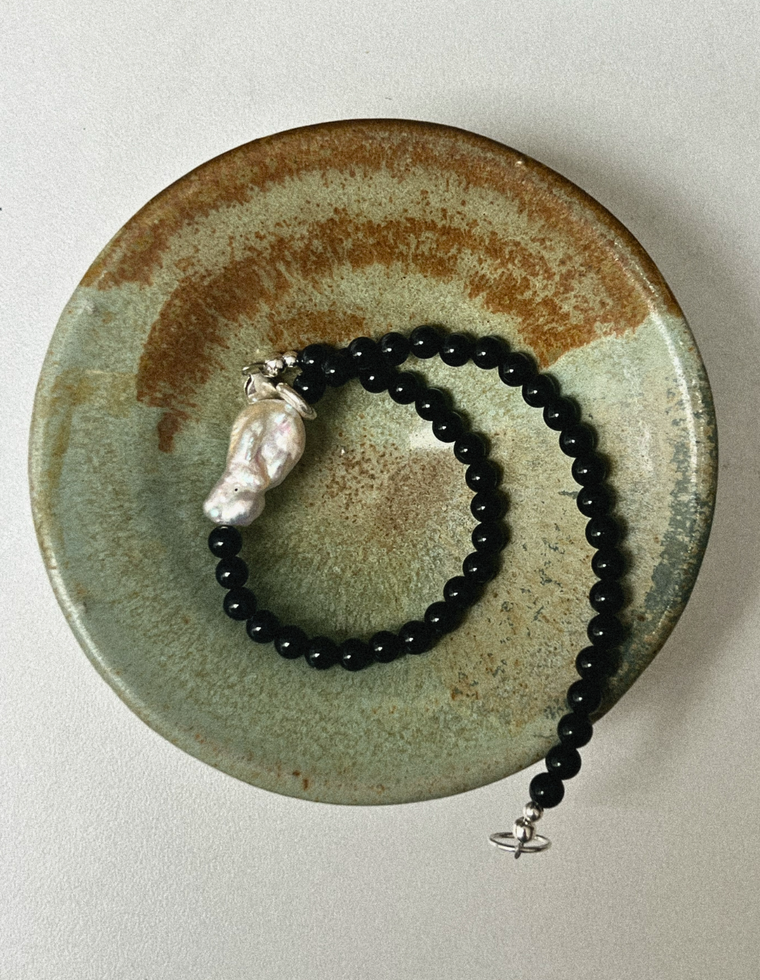 Faelith - Onyx & Pearl Anklet