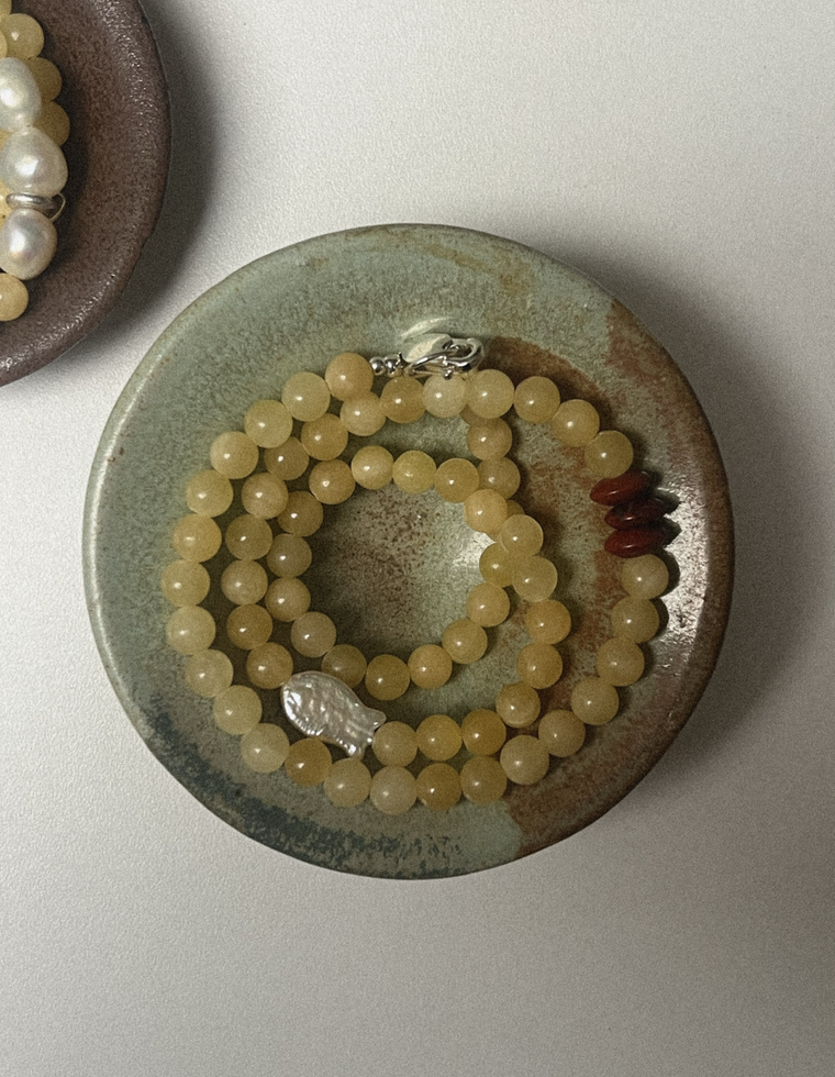 Thalorien - Yellow Jade & Pearl Necklace
