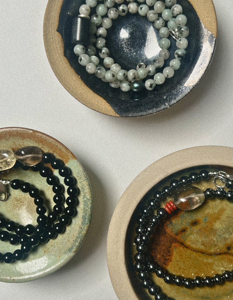 Faythra - Onyx & Smoky Quartz Necklace