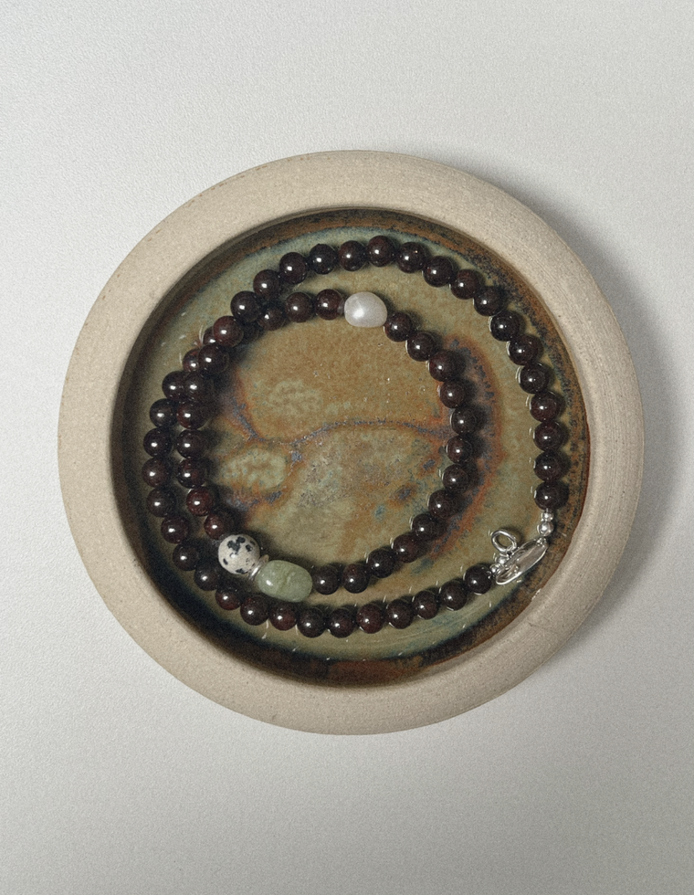 Mariselle - Garnet & Pearl Necklace