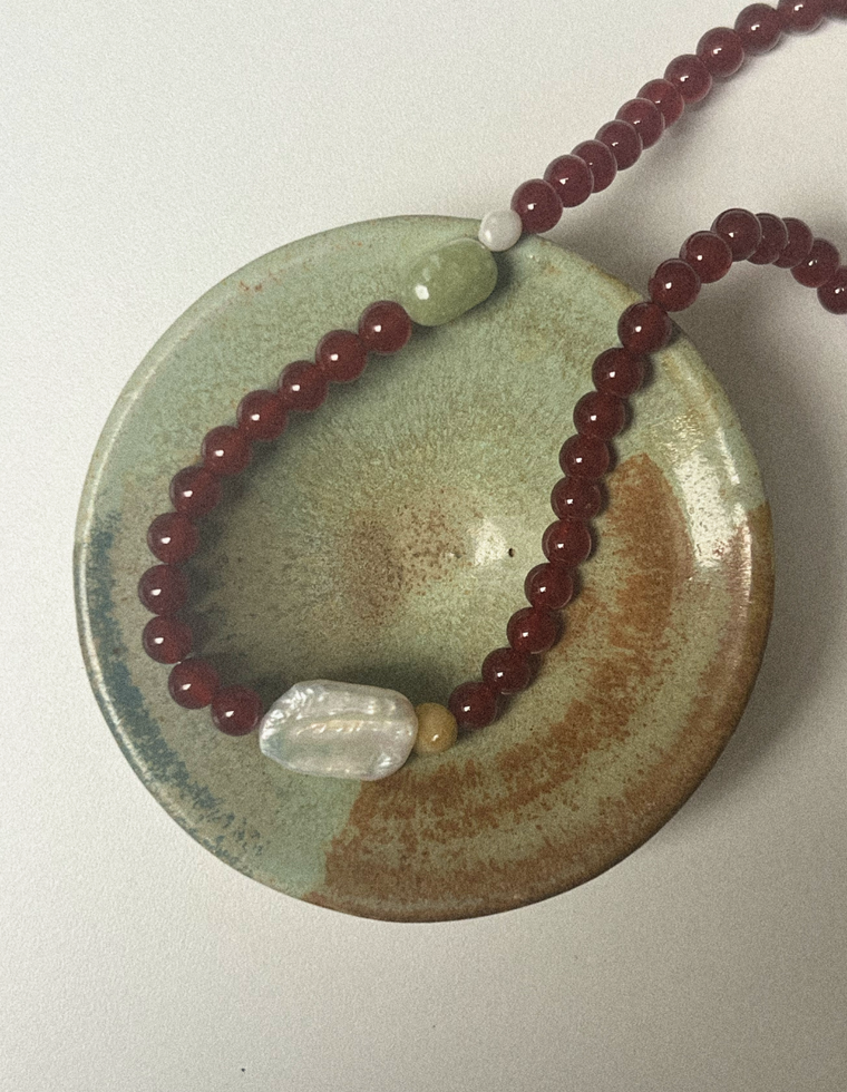Fenreth - Carnelian & Pearl Necklace