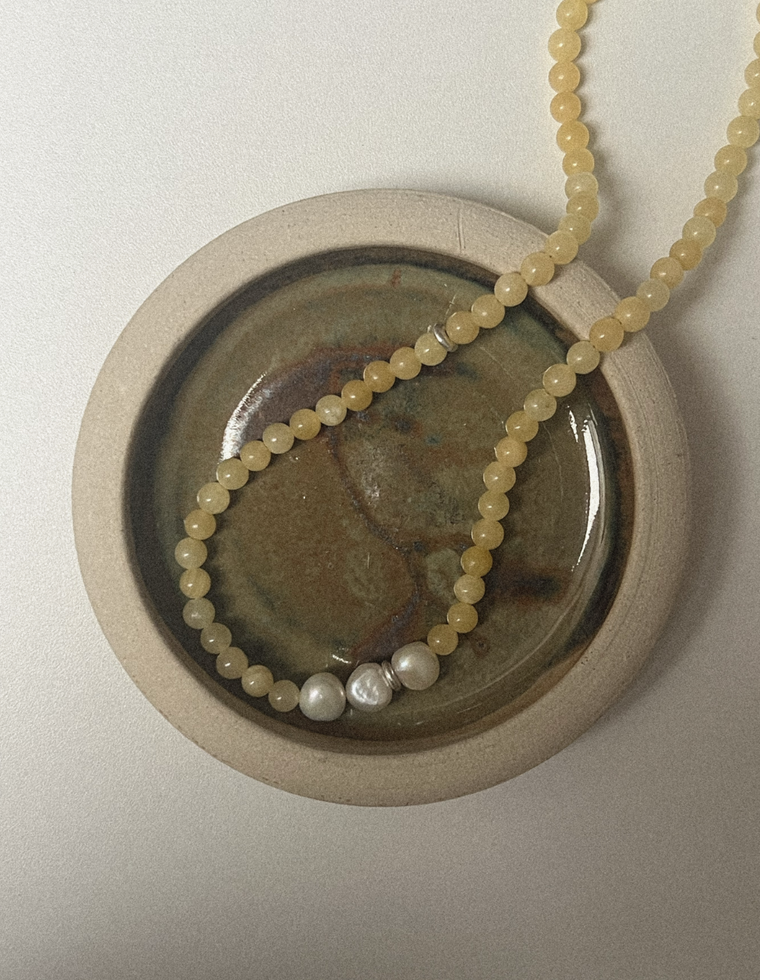 Envaris - Yellow Jade & Pearl Necklace