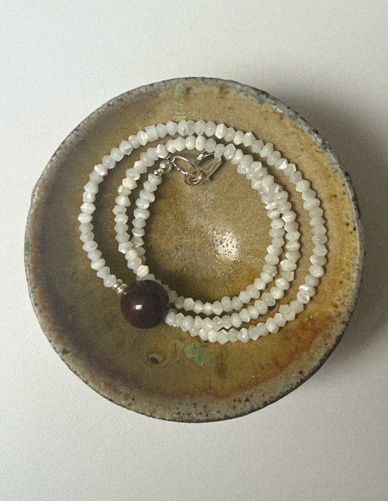 Lorveth - Mother of Pearl & Bloodstone Necklace
