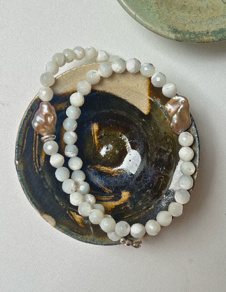 Neriah - Mother of Pearl Necklace