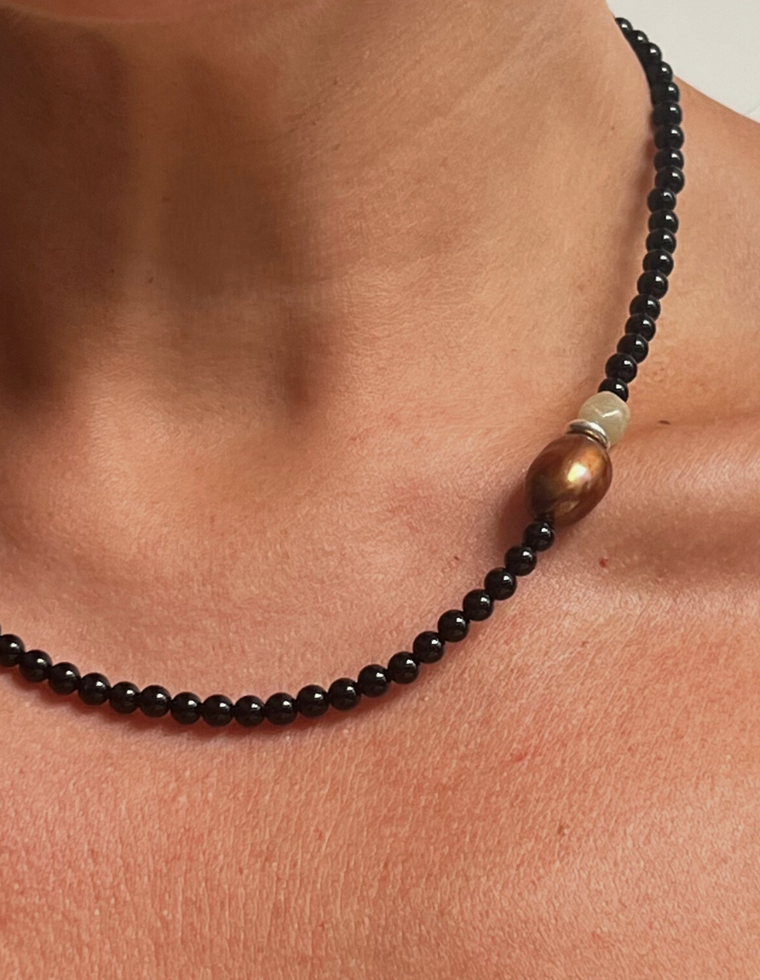 Oura - Onyx & Pearl Necklace