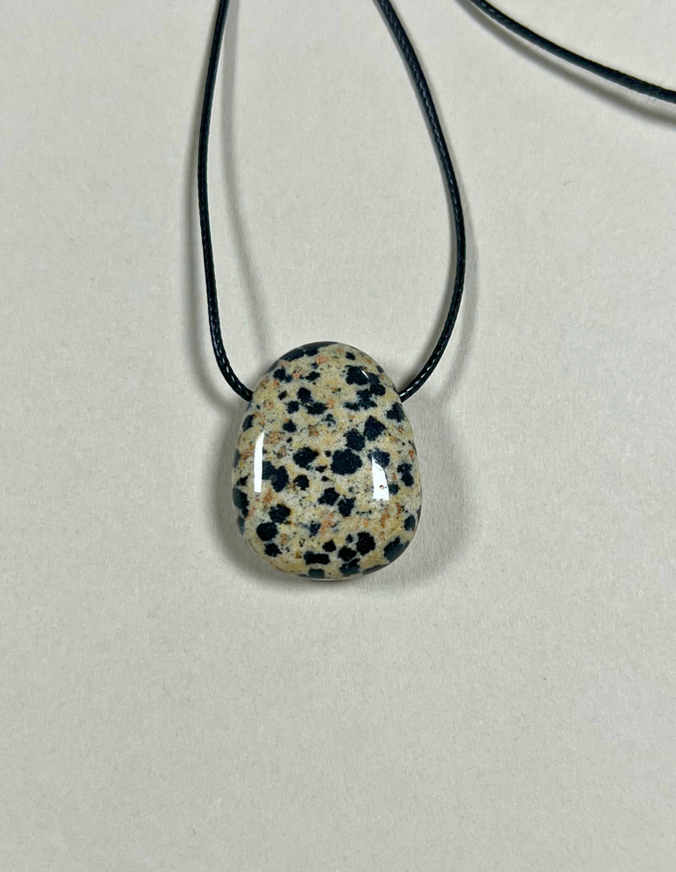 Caelyth II - Dalmatian Jasper Forma Pendant