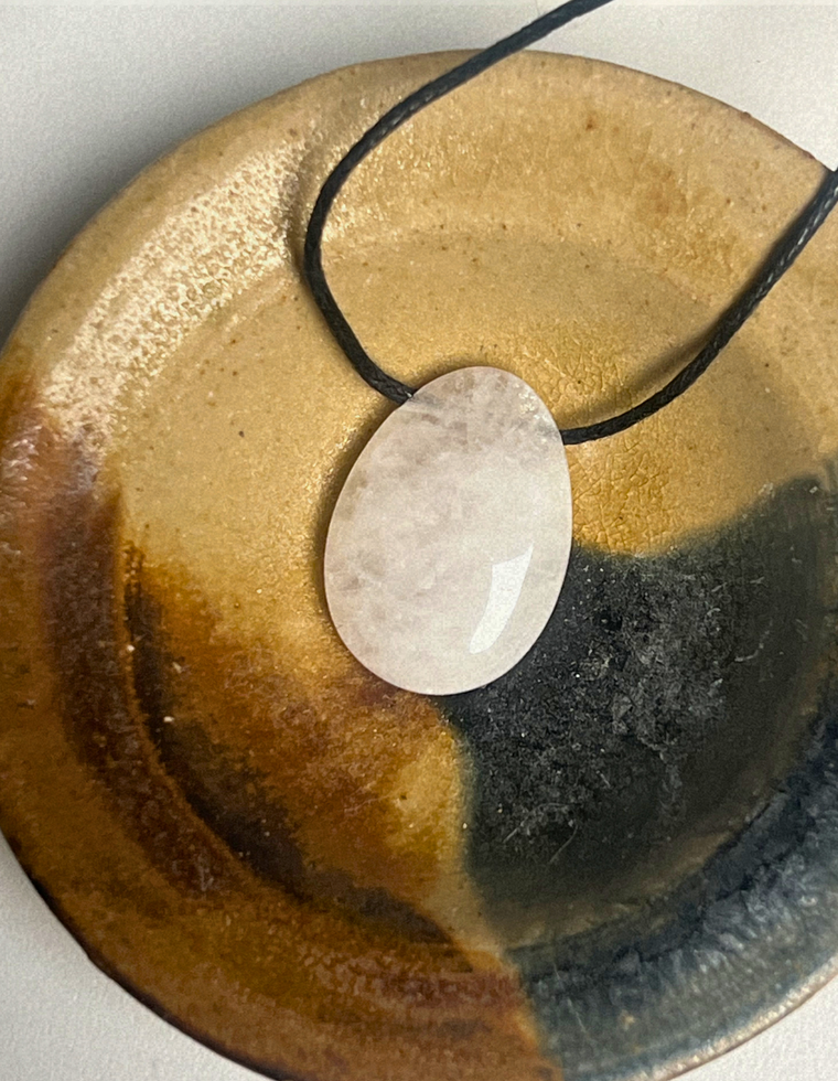 Clear Quartz Forma Pendant