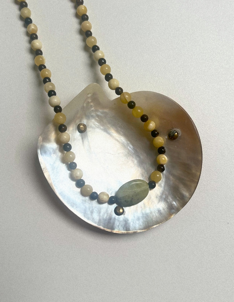 Trove 30: yellow jade and bronzite necklace, hand-strung by Palm of Feronia, photo 2