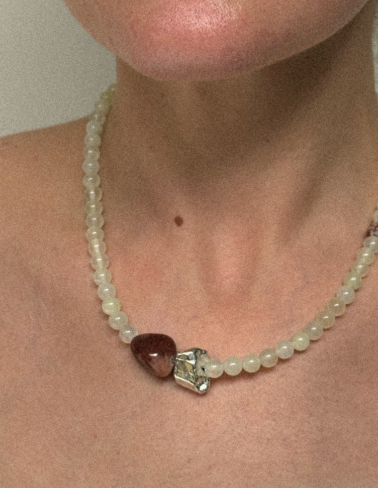 Calen - Bowenite & Carnelian Necklace