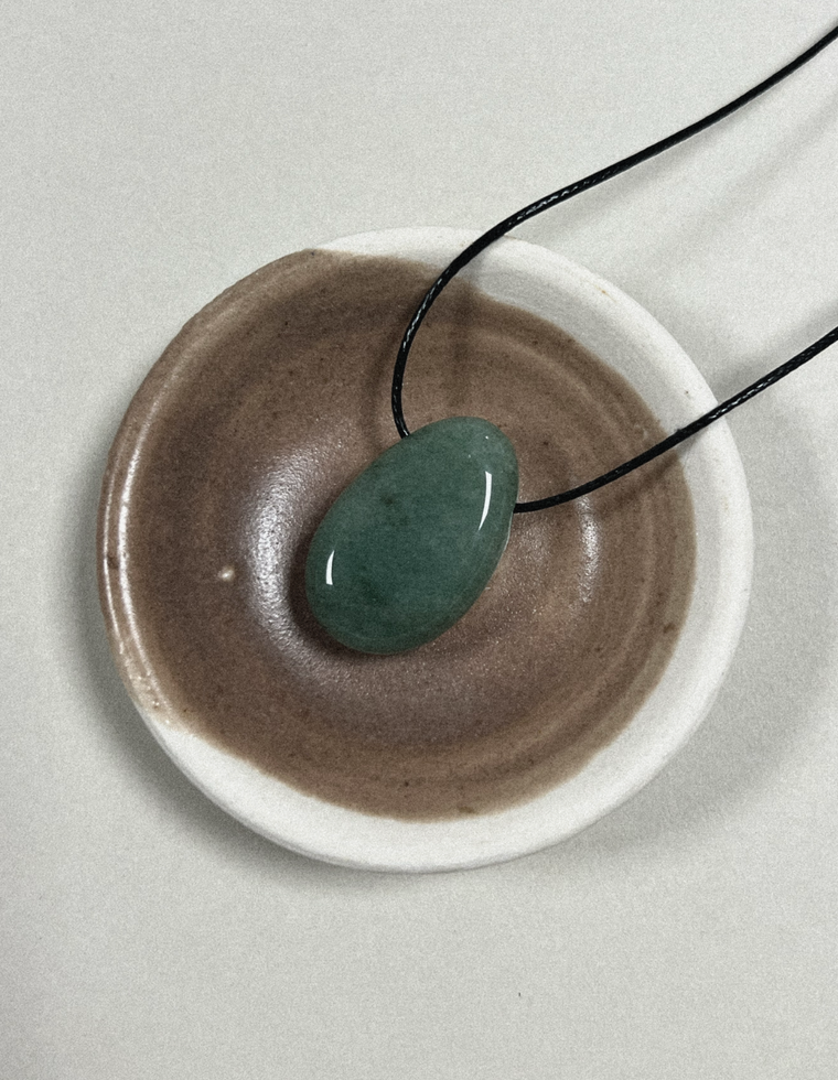 Corvian - Green Aventurine Forma Pendant
