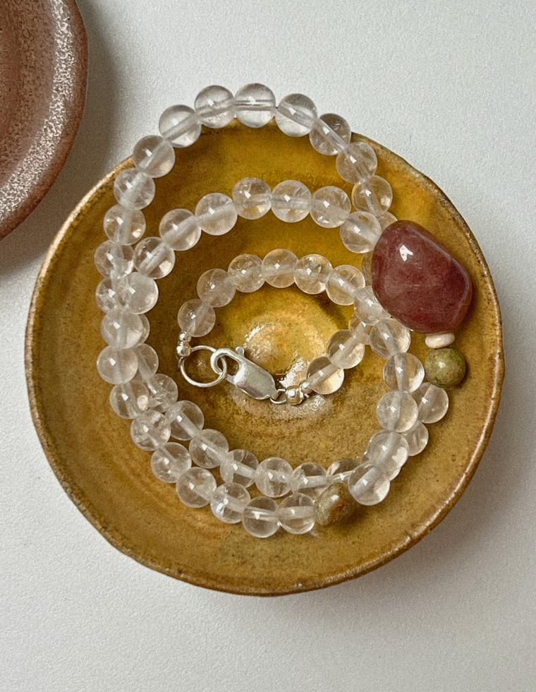 Solen - Clear & Strawberry Quartz Necklace