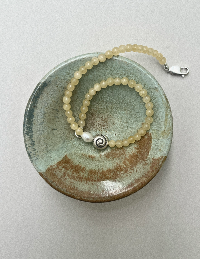 Lirien - Aragonite & Pearl Anklet