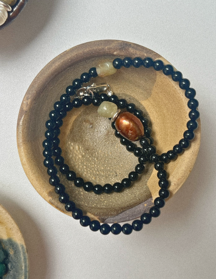 Oura - Onyx & Pearl Necklace