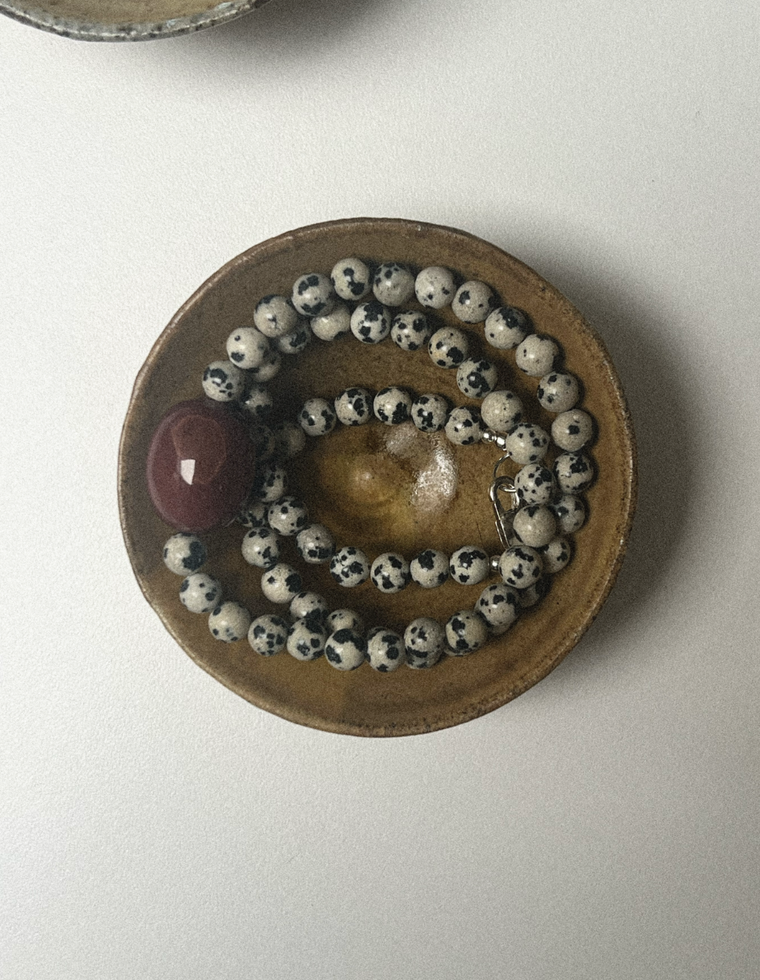 Veyara - Dalmatian Jasper & Mookaite Necklace
