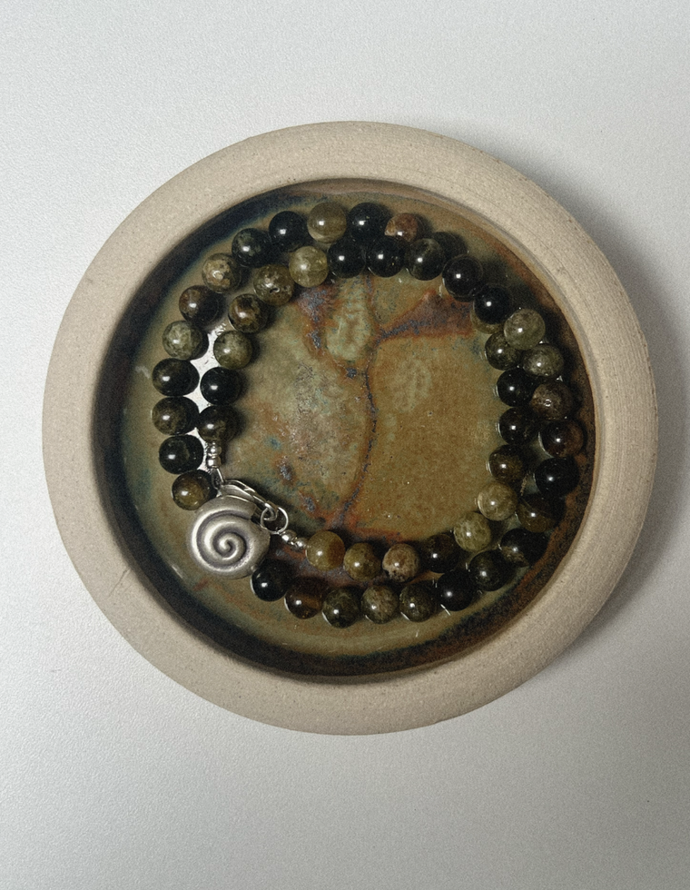 Veranth - Green Garnet Necklace