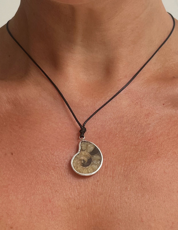 Spira II Ammonite Pendant