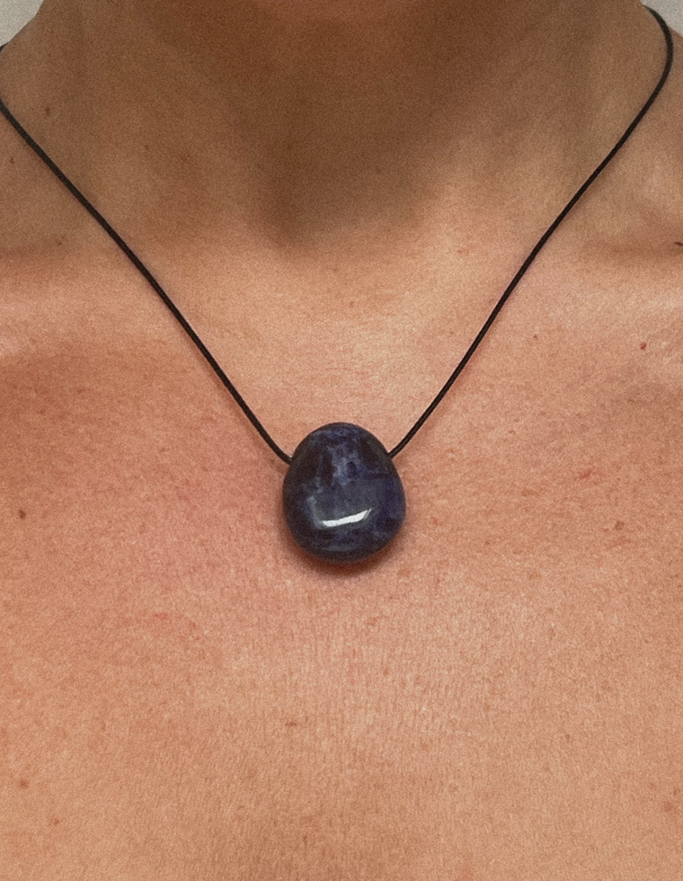 Lumira - Sodalite Forma Pendant