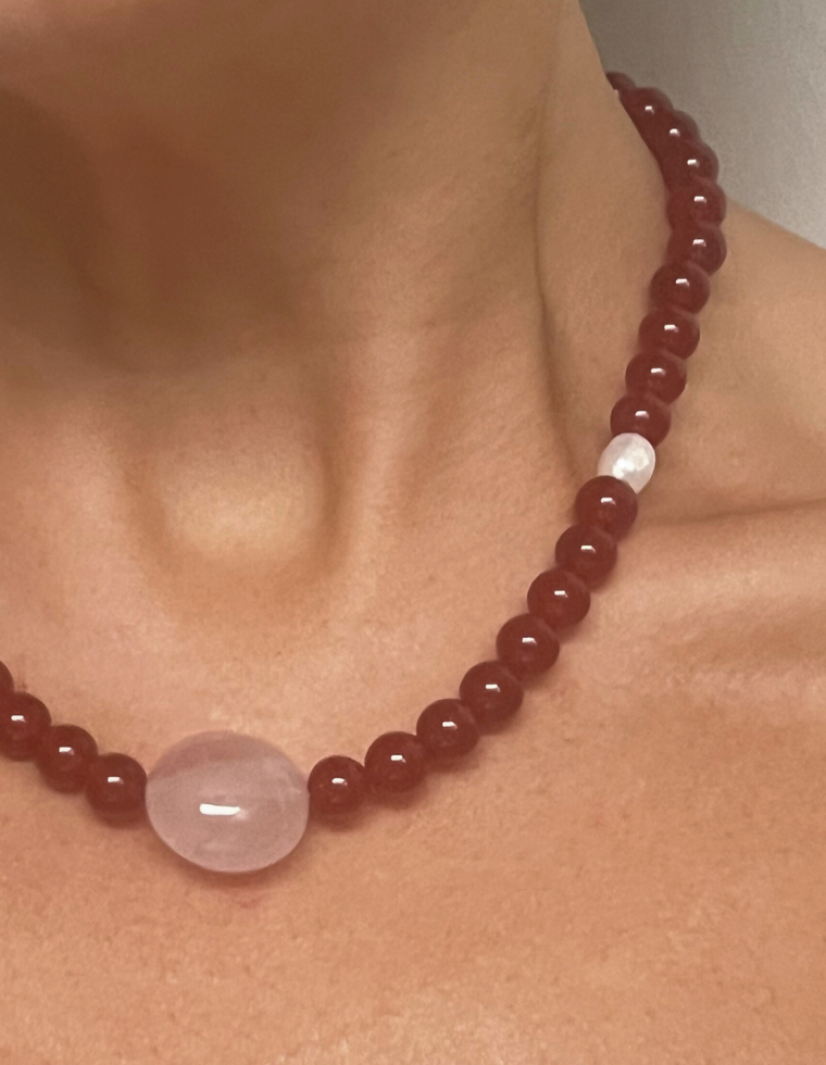 Vaelorae - Carnelian & Rose Quartz Necklace