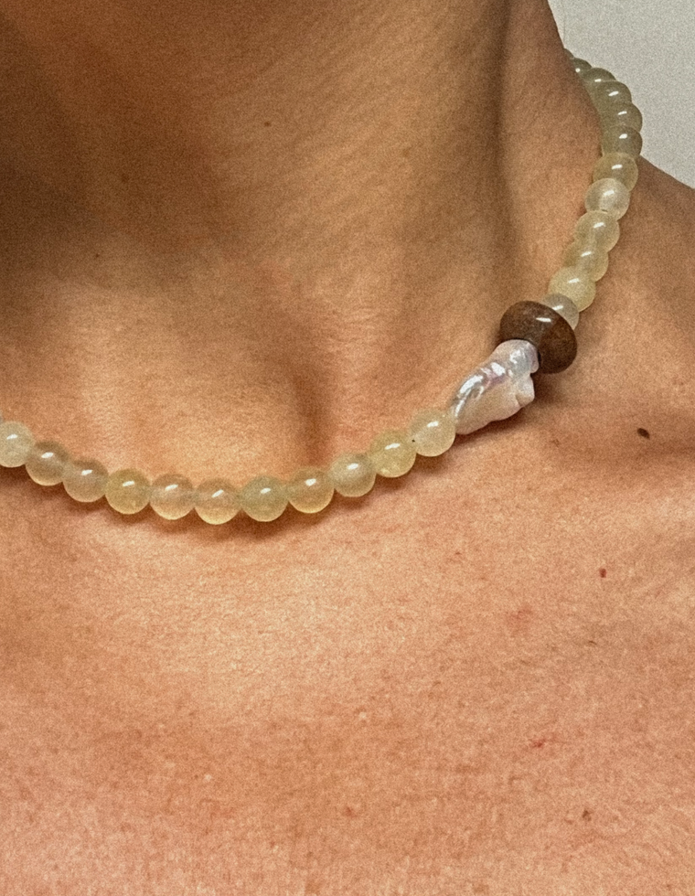 Isrien - Bowenite & Pearl Necklace