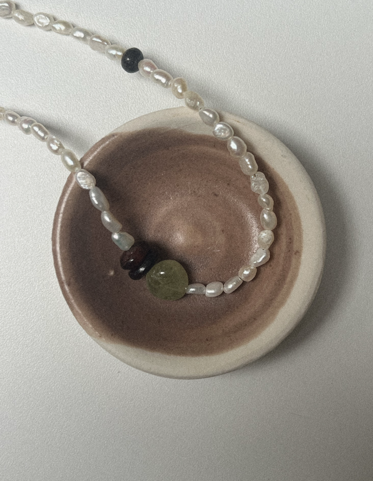 Calveth - Pearl & Garnet Necklace