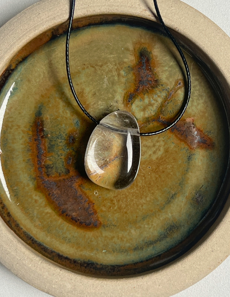 Quartz Forma Pendant