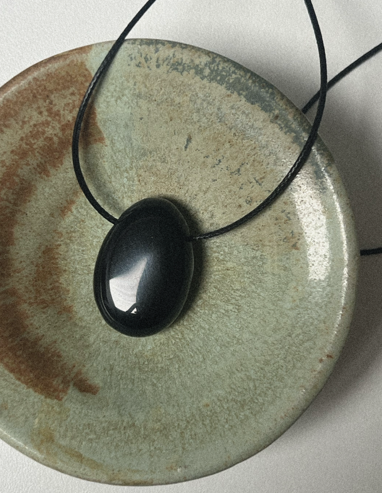 Isen II - Obsidian Forma Pendant