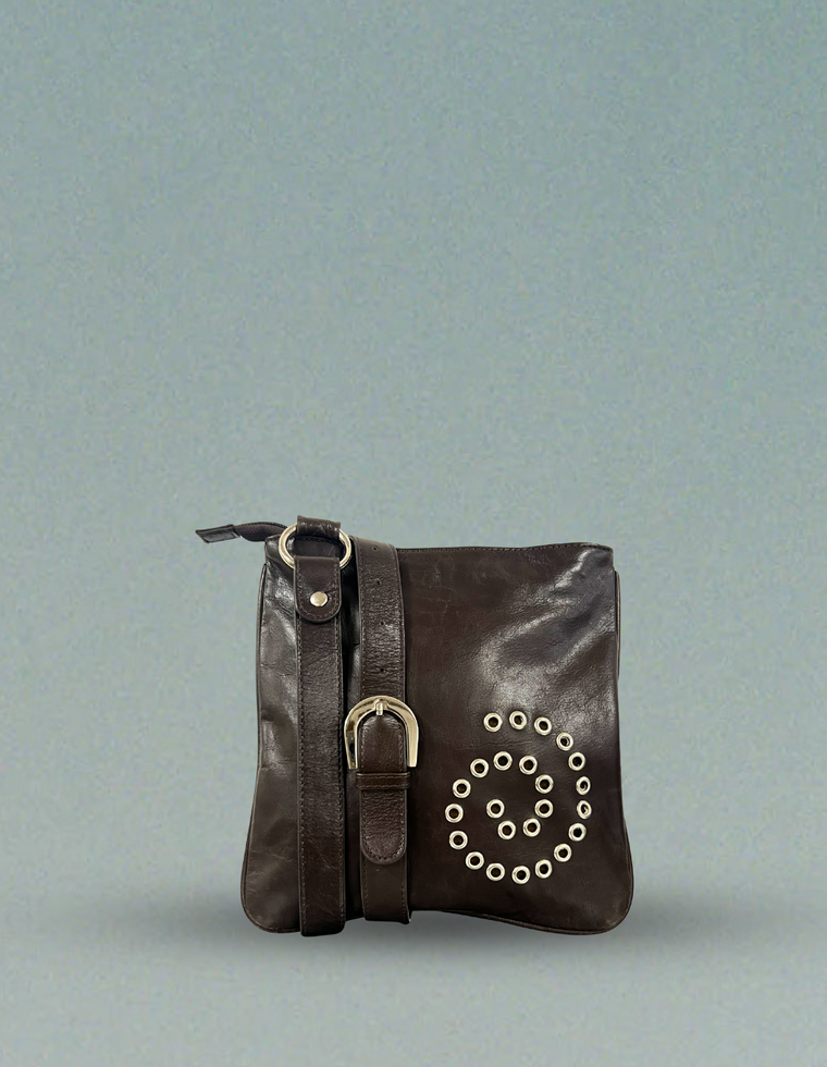 Spiral Stud Vintage Leather Bag / Piece 41