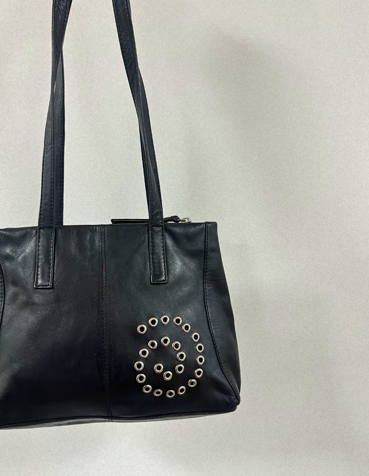 Spiral Stud Vintage Leather Bag / Piece 40