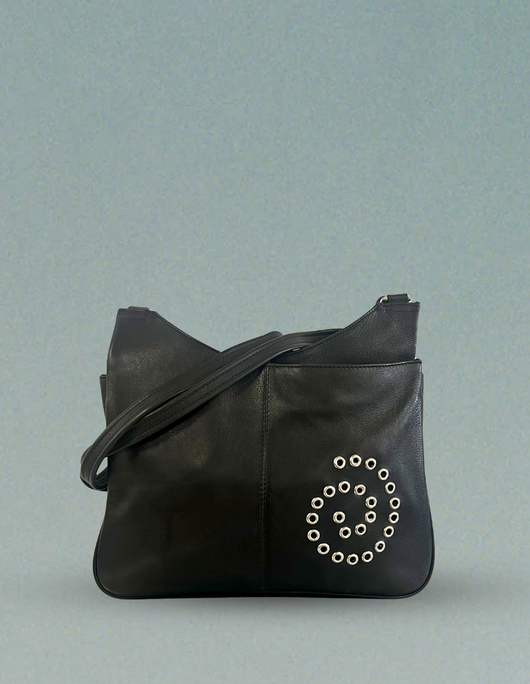 Spiral Stud Vintage Leather Bag / Piece 44