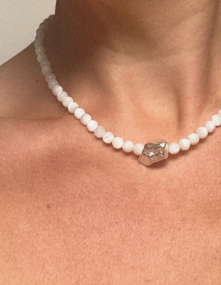 Albaine - Mother of Pearl Necklace