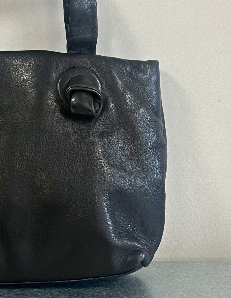 Spiral Stud Vintage Leather Bag / Piece 49