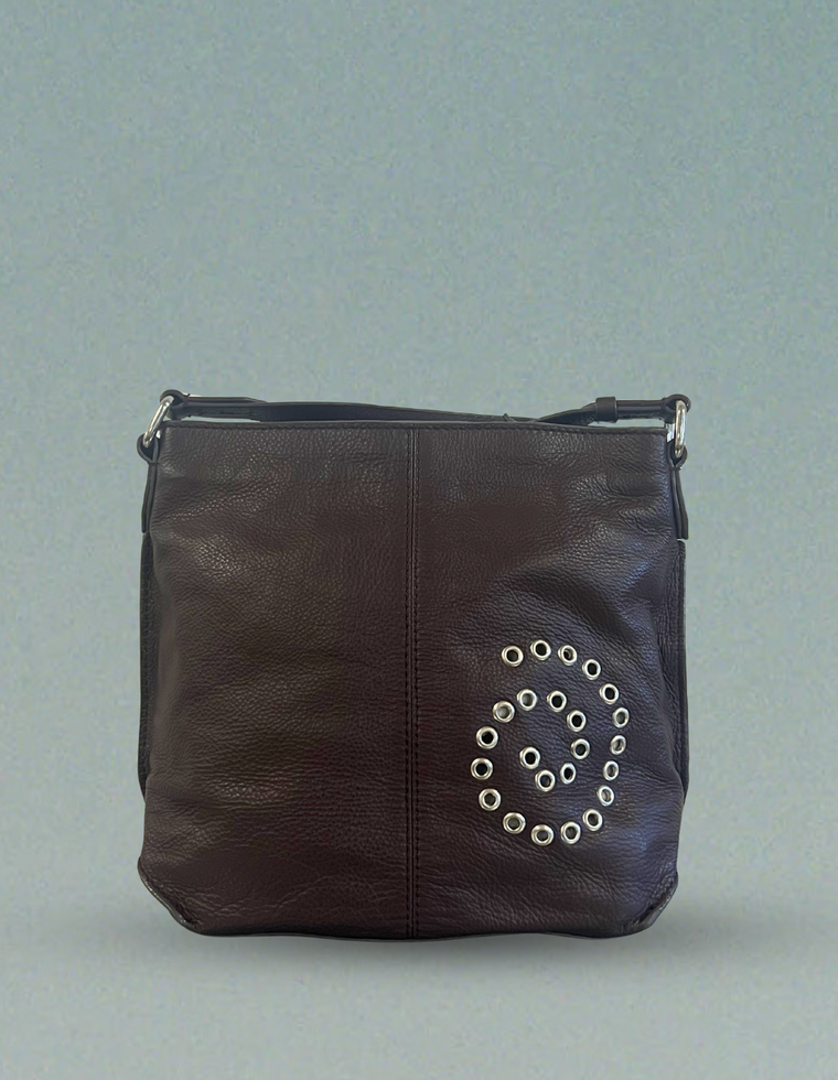 Spiral Stud Vintage Leather Bag / Piece 46