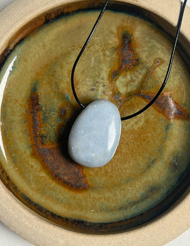 Angelite Forma Pendant